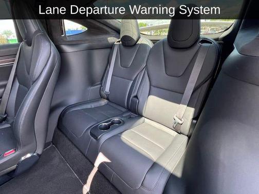 2023 Tesla Model X Base