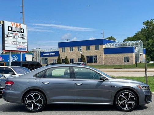 2020 Volkswagen Passat 2.0T R-Line