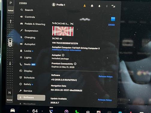 2022 Tesla Model X Plaid