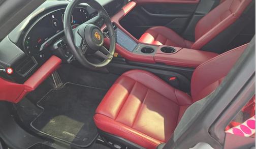 2022 Porsche Taycan GTS