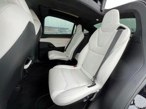 2022 Tesla Model X Base