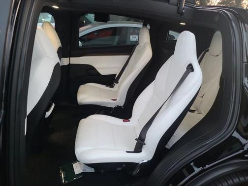 2022 Tesla Model X Base