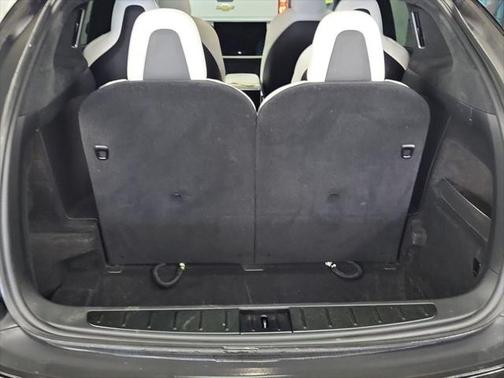 2022 Tesla Model X Base
