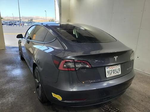 Gray 2022 Tesla Model 3 Long Range