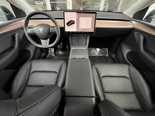 2024 Tesla Model Y Standard Range