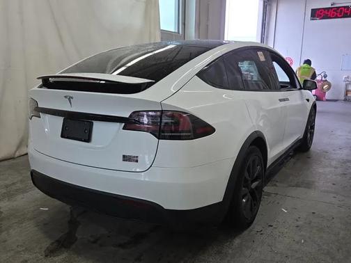 Pearl White Multi-Coat 2022 Tesla Model X Plaid