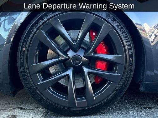 2025 Tesla Model S Plaid