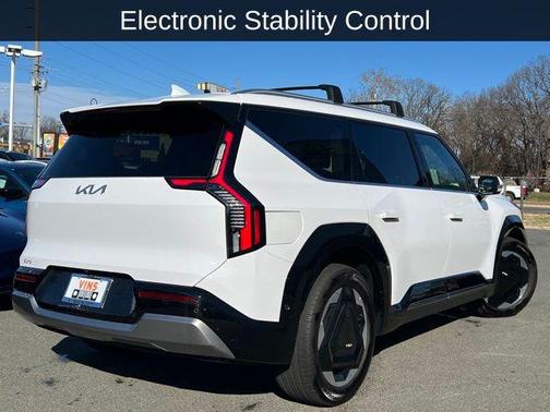 2025 Kia EV9 Land