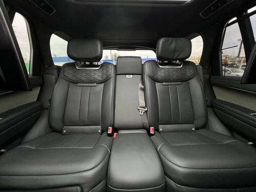 2023 Land Rover Range Rover SV