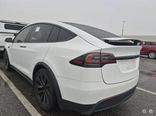 2022 Tesla Model X Plaid