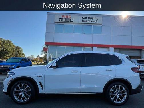 Alpine White 2023 BMW X5 xDrive45e