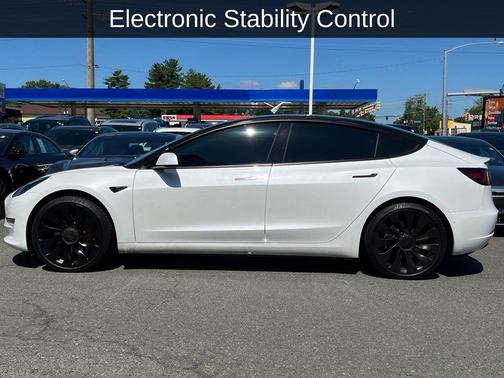 Pearl White Multi-Coat 2022 Tesla Model 3 Performance