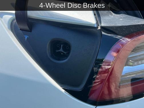 Pearl White Multi-Coat 2022 Tesla Model 3 Performance