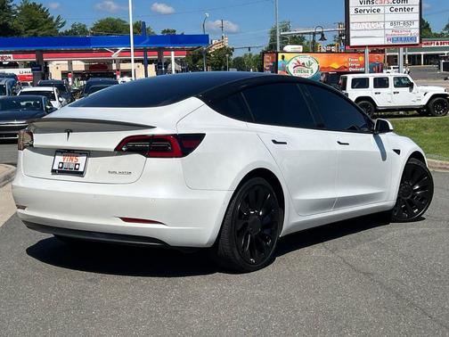 Pearl White Multi-Coat 2022 Tesla Model 3 Performance