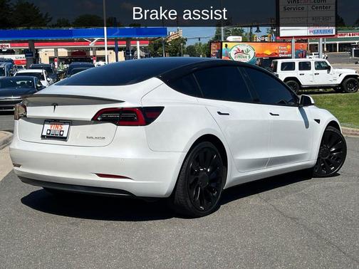 Pearl White Multi-Coat 2022 Tesla Model 3 Performance