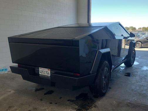 Ultra-Hard Stainless Steel 2025 Tesla Cybertruck Premium
