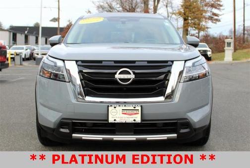 2023 Nissan Pathfinder Platinum