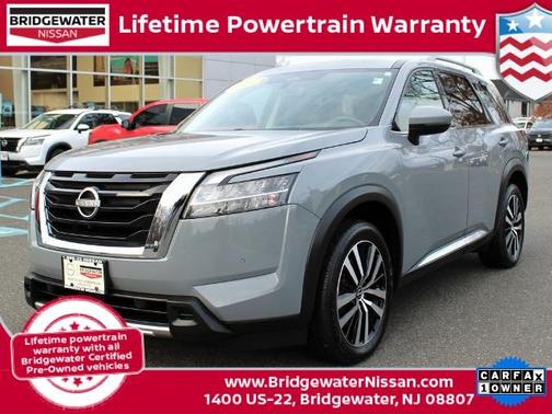 2023 Nissan Pathfinder Platinum