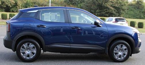 2025 Nissan Kicks S
