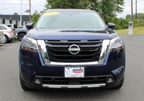2022 Nissan Pathfinder Platinum