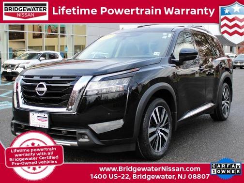 2023 Nissan Pathfinder Platinum