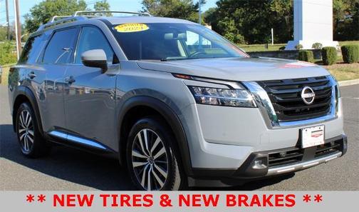 2022 Nissan Pathfinder Platinum