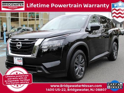 2024 Nissan Pathfinder S