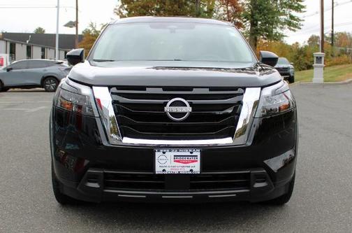 2024 Nissan Pathfinder S