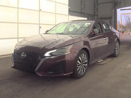 Garnet Pearl 2025 Nissan Altima SV