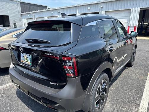 Super Black 2026 Nissan Kicks SV