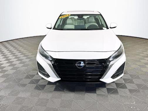 White 2024 Nissan Altima 2.5 SV