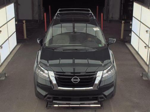 Obsidian Green Pearl 2025 Nissan Pathfinder SL