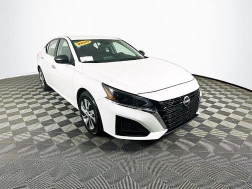 Glacier White 2025 Nissan Altima S