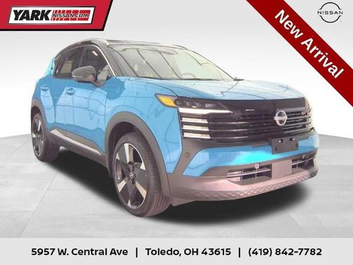 2025 Nissan Kicks SR