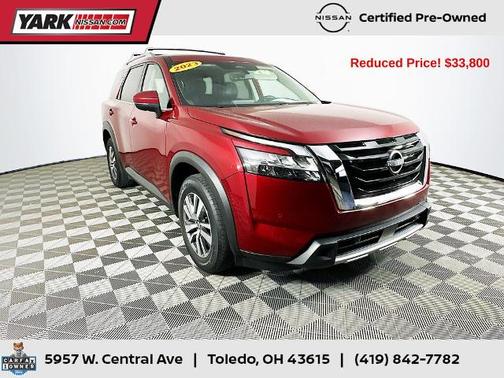 Scarlet Ember 2023 Nissan Pathfinder SL