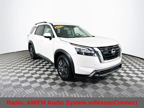 2024 Nissan Pathfinder SV