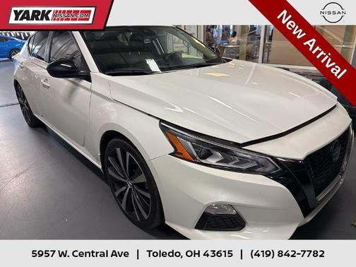 2022 Nissan Altima 2.5 SR