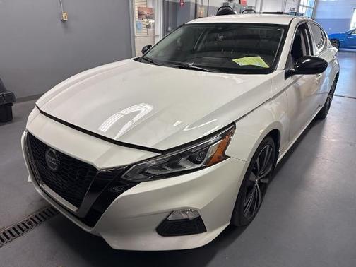 2022 Nissan Altima 2.5 SR