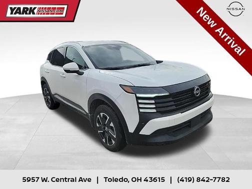 2025 Nissan Kicks SR