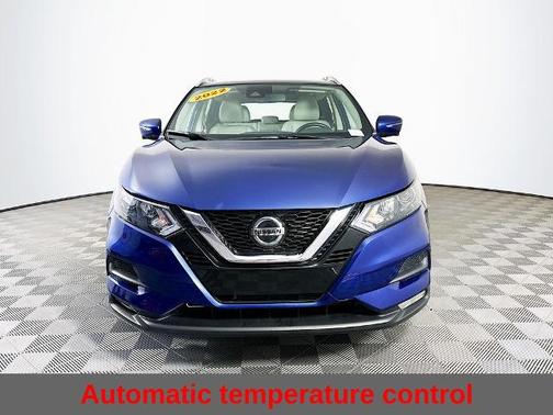 2022 Nissan Rogue Sport SV