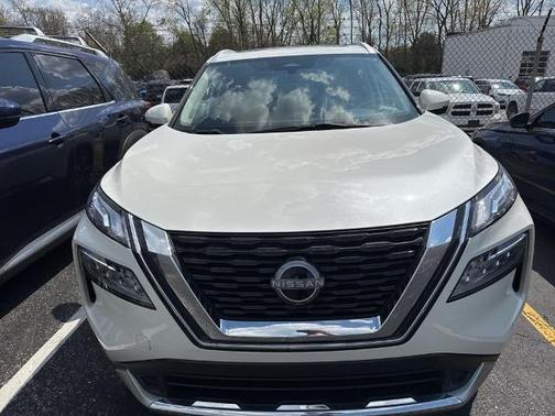 White 2023 Nissan Rogue Platinum