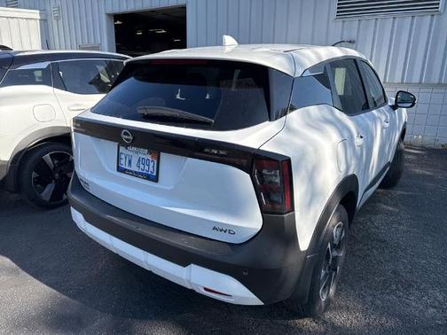 Fresh Powder 2025 Nissan Kicks SV