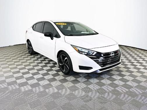 Aspen White 2025 Nissan Versa 1.6 SR
