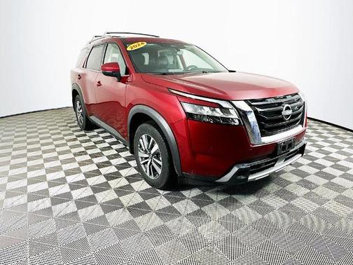 2024 Nissan Pathfinder SL