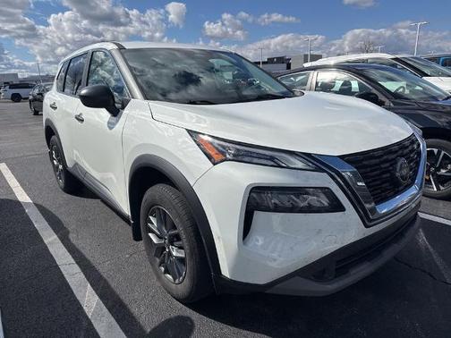 Glacier White 2023 Nissan Rogue S