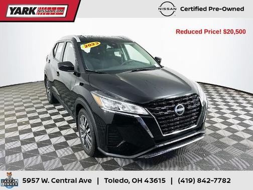 Super Black 2023 Nissan Kicks SV