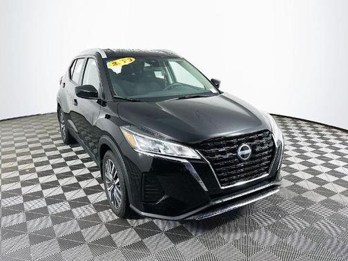 Super Black 2023 Nissan Kicks SV