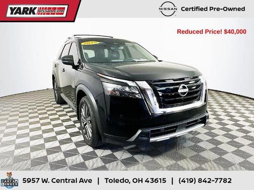 Black 2025 Nissan Pathfinder SL