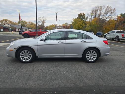 2010 Chrysler Sebring Base