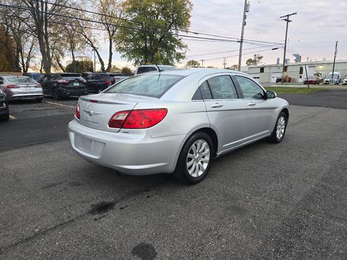2010 Chrysler Sebring Base